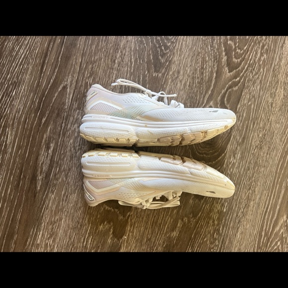 Brooks Ghost 15 Running Shoes 7.5 - Picture 3 of 5